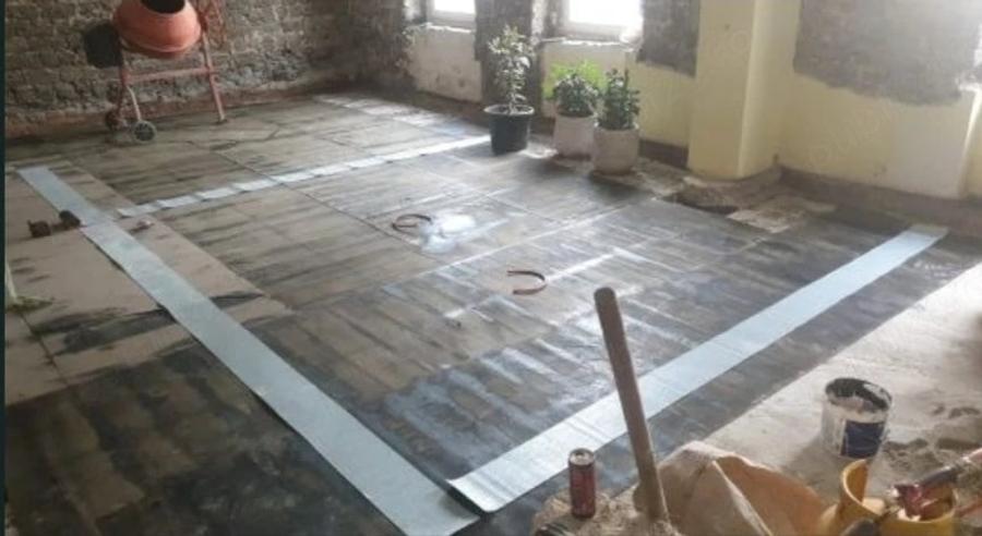 Casă cu 2 camere cu Teren 2300 Mp în Central