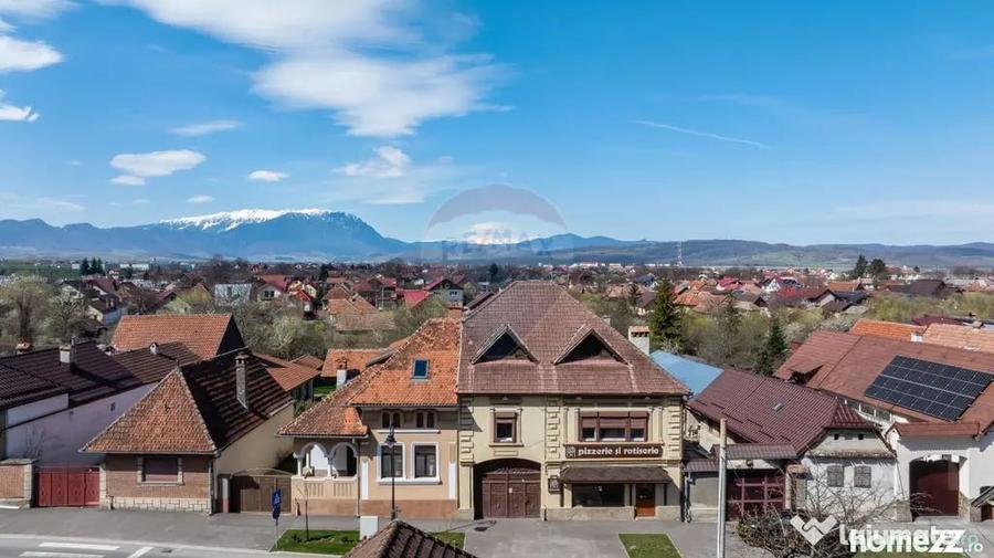 Casă cu 7 camere cu Teren 450 Mp în Caragiale