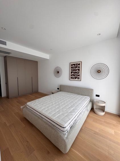 Apartament cu 4 camere semidecomandat, mobilat în Herăstrău