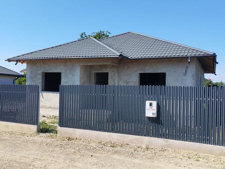 Casă cu 3 camere în Șerbănești