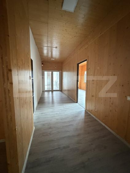 Spațiu comercial, de 329 mp, în Periferie