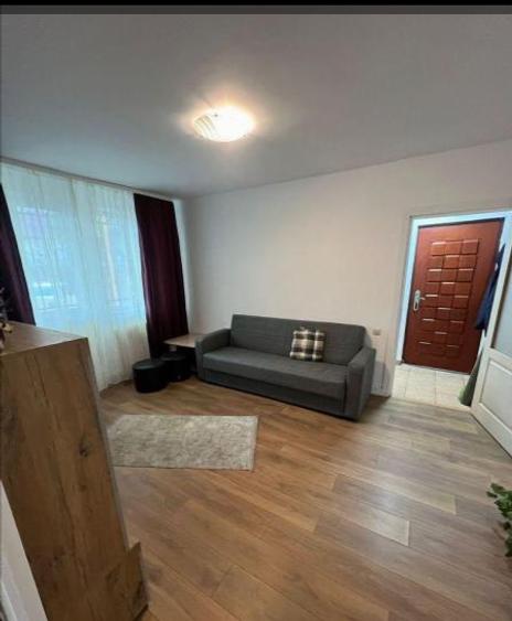 Apartament cu 2 camere semidecomandat în ICIL