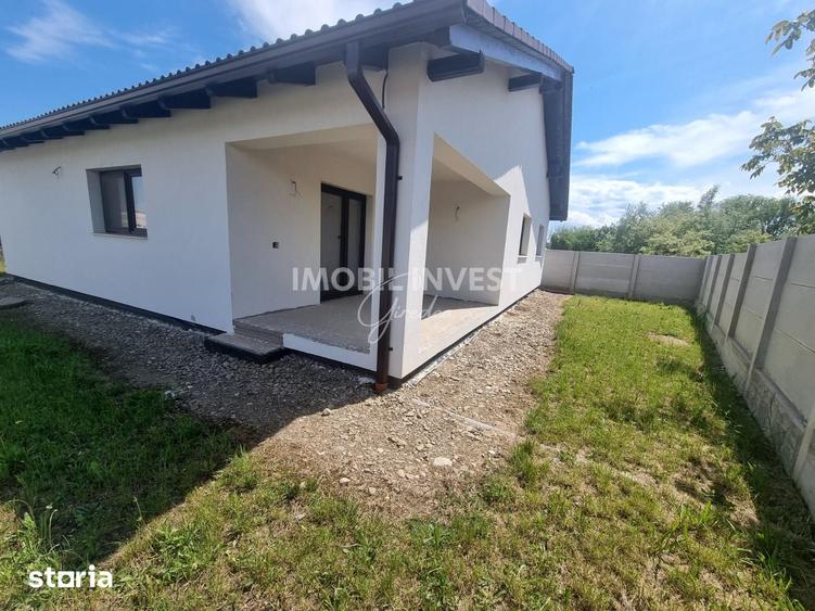 Casă cu 3 camere cu Teren 454 Mp în Cetate