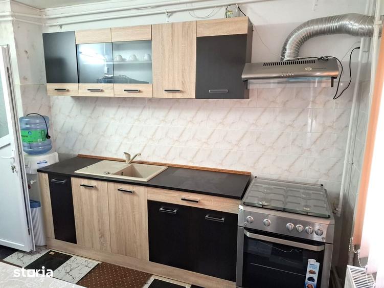 Apartament cu 2 camere decomandat în Broșteni