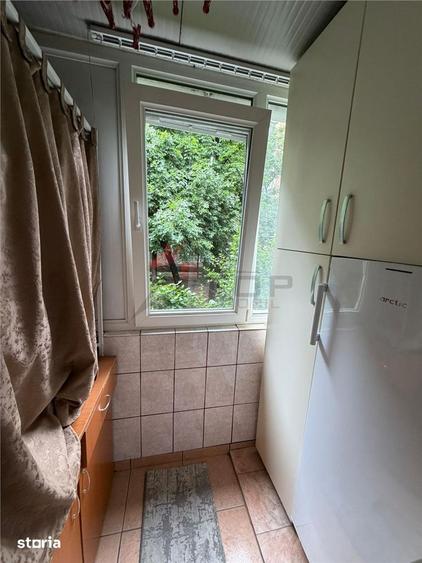 Apartament cu 2 camere semidecomandat în Podu Roș