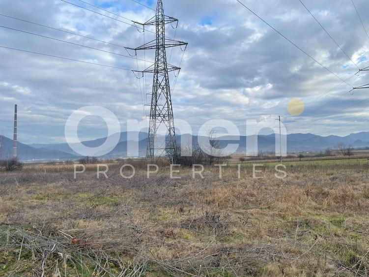 Teren Construcții intravilan de 1700 mp, în Sud