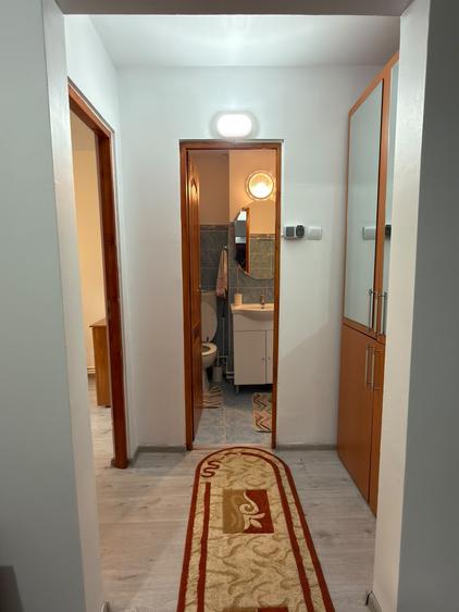 Apartament cu 2 camere semidecomandat în Aeroport