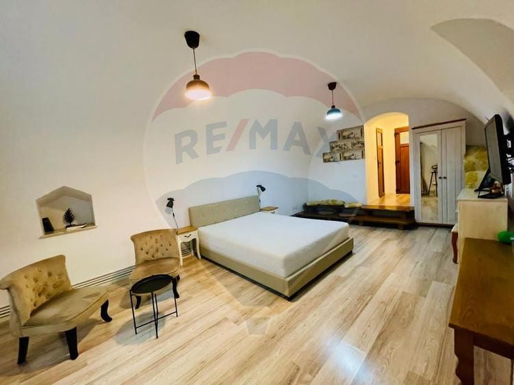 Apartament cu 2 camere decomandat, mobilat în Ultracentral