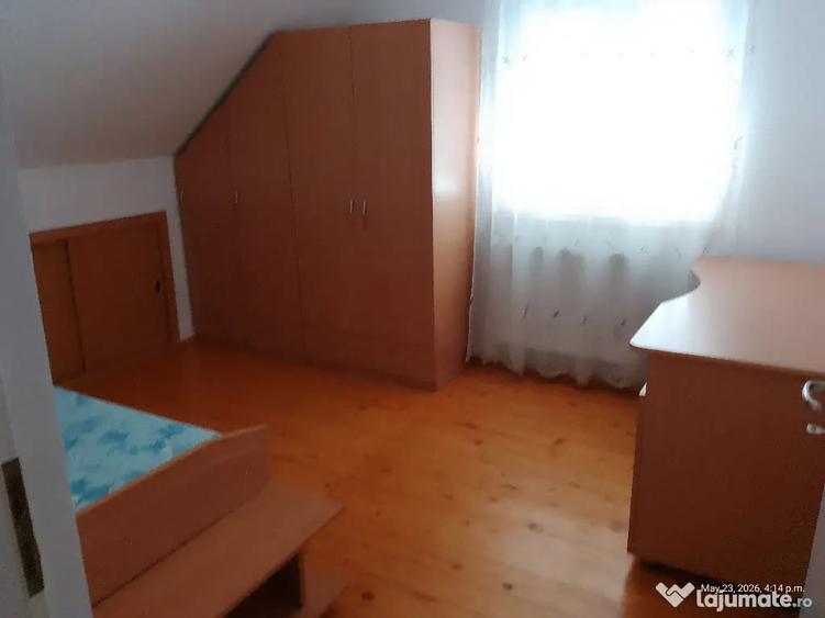 Apartament cu 3 camere decomandat în Valea Aurie