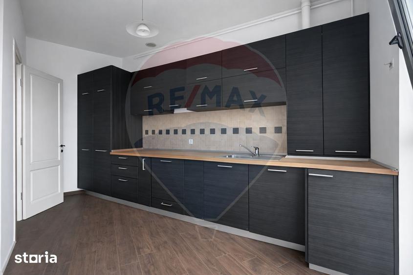 Spațiu comercial, de 63 mp, în Letea