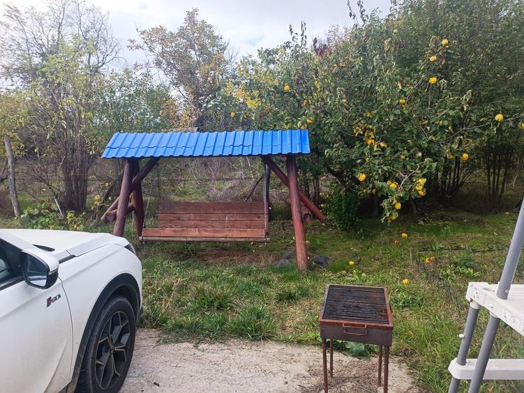 Casă cu 2 camere cu Teren 4500 Mp în Mirău