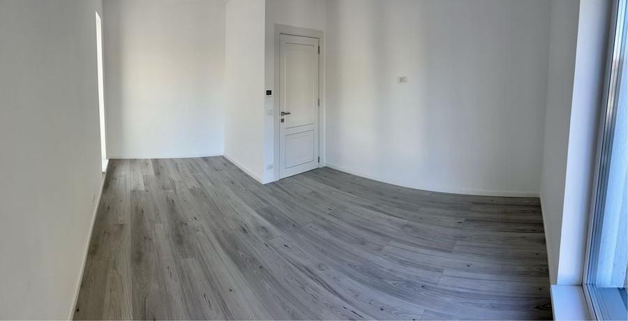 Casă cu 4 camere cu Teren 300 Mp în Central