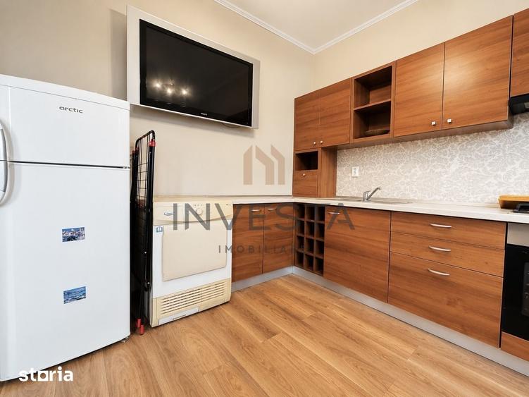 Apartament cu 3 camere semidecomandat, mobilat în Bună Ziua