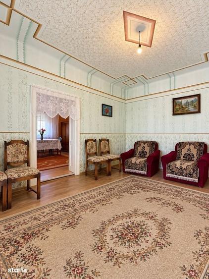 Casă cu 3 camere în Central