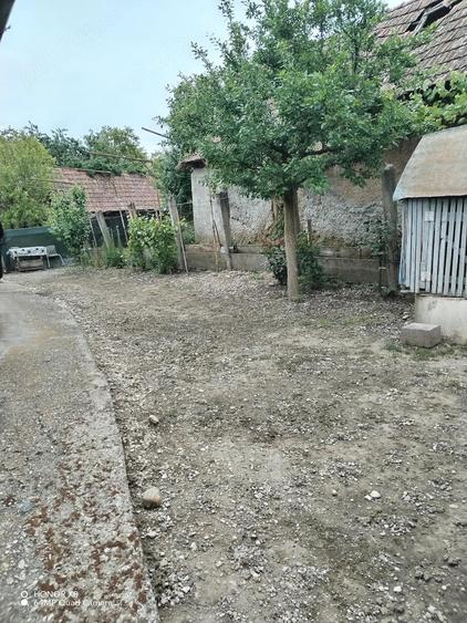Casă cu 3 camere cu Teren 1100 Mp în Micoșlaca