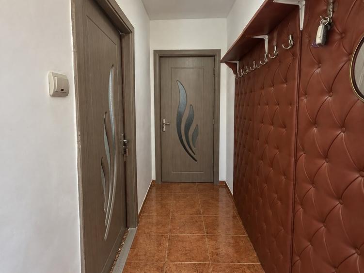 Apartament cu 2 camere semidecomandat în Inel II