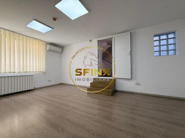 Casă individuală cu 13 camere cu Canalizare în Gara de Nord