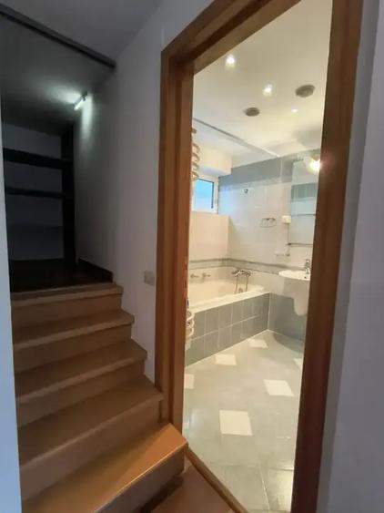 Apartament cu 3 camere decomandat, mobilat în Herăstrău