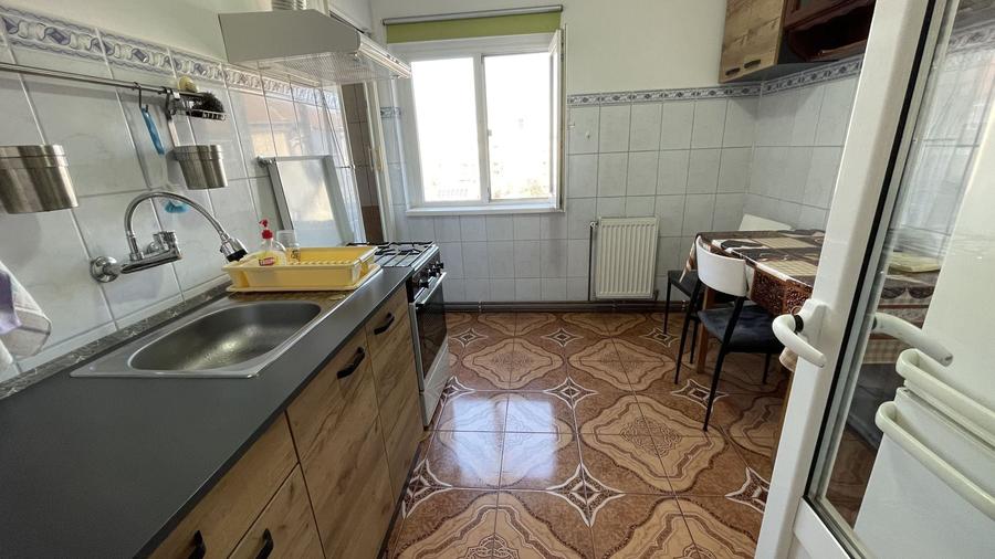 Apartament spațios cu două camere, etajul 4 cu acoperiș. - 6