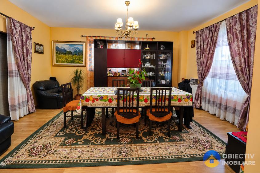 Casă individuală cu 5 camere cu Teren 492 Mp în Izvoare (Dumbrava Roșie)