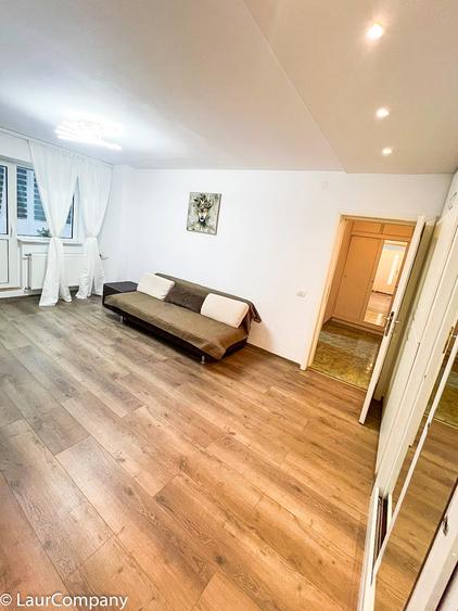 Apartament cu 2 camere semidecomandat în Frații Golești
