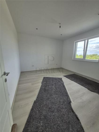 Casă cu 4 camere cu Teren 300 Mp în Moșnița Nouă