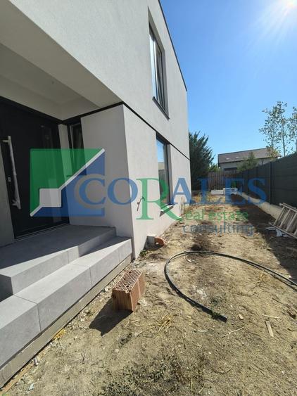 Duplex cu 4 camere cu Canalizare în Dumbrăvița