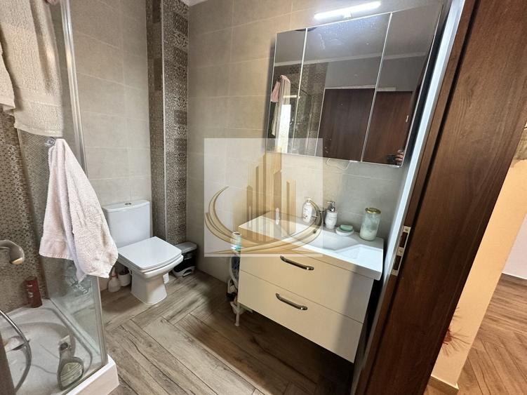Casă individuală cu 5 camere cu Canalizare în Dumbrăvița