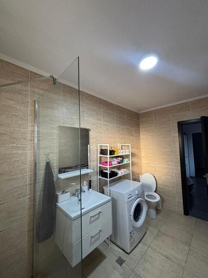 Apartament cu 2 camere decomandat în Crișeni