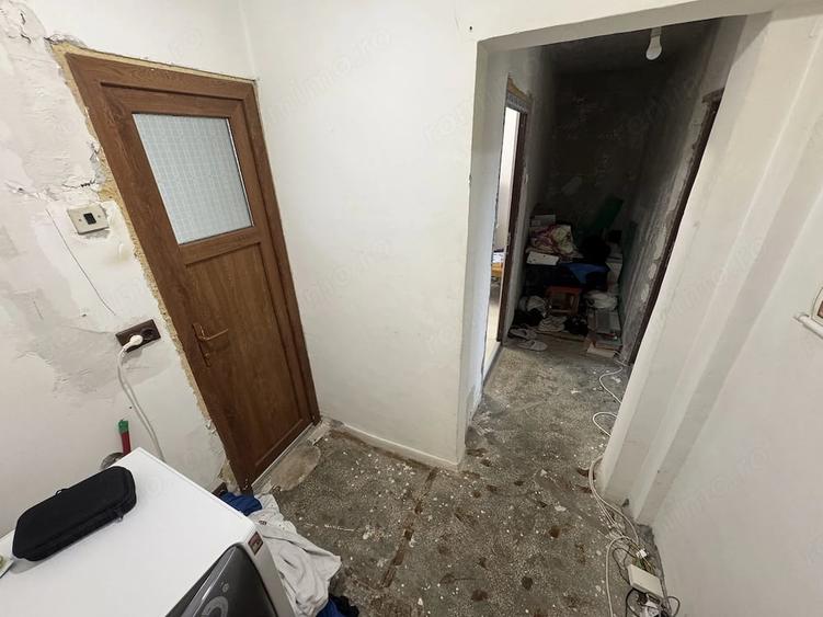 Apartament cu 3 camere decomandat în Poarta 6