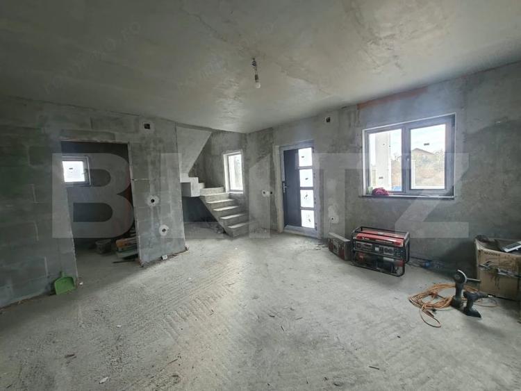 Casă cu Teren 350 Mp în Bariera Vâlcii