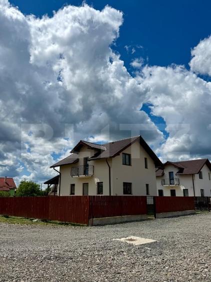 Casă individuală cu 4 camere cu Canalizare în Reghin
