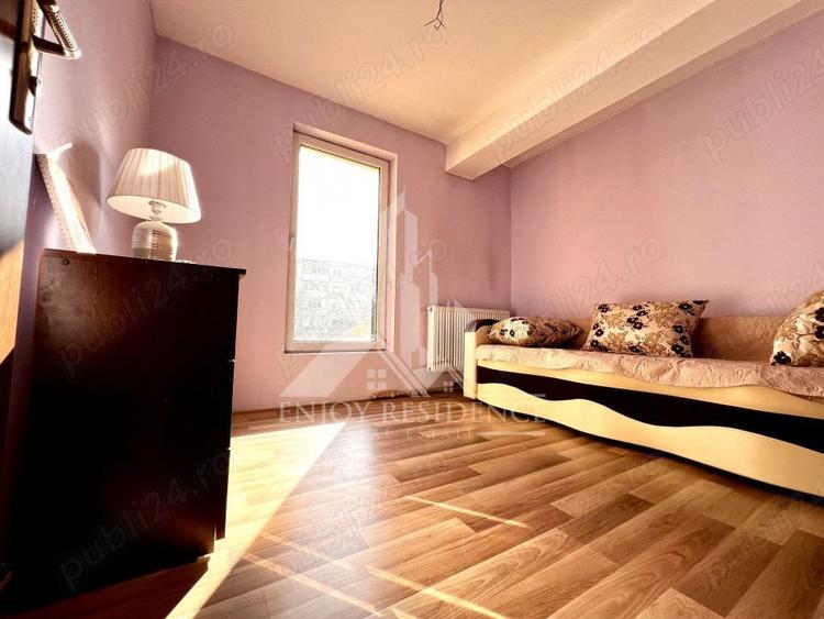 Casă cu 6 camere cu Teren 298 Mp în Militari