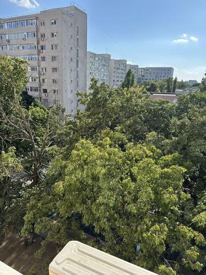Garsonieră decomandată în Costin Georgian