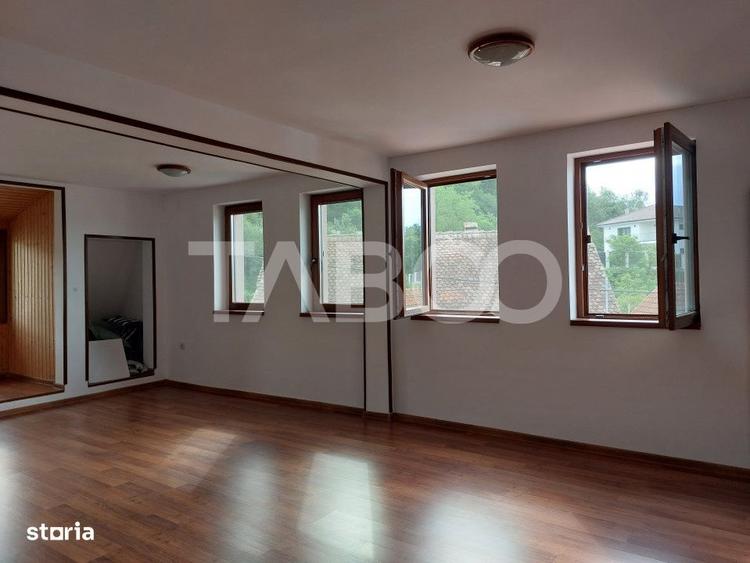 Casă cu 4 camere cu Teren 1457 Mp în Mohu