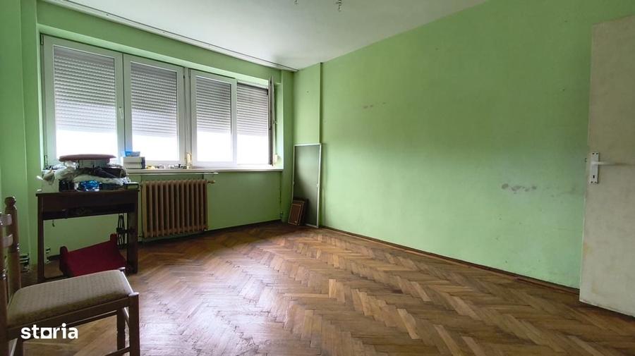 Apartament cu 3 camere decomandat în Central
