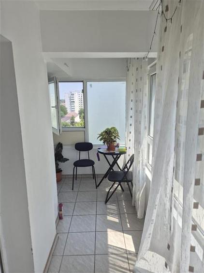 Apartament cu 3 camere decomandat în Doamna Ghica