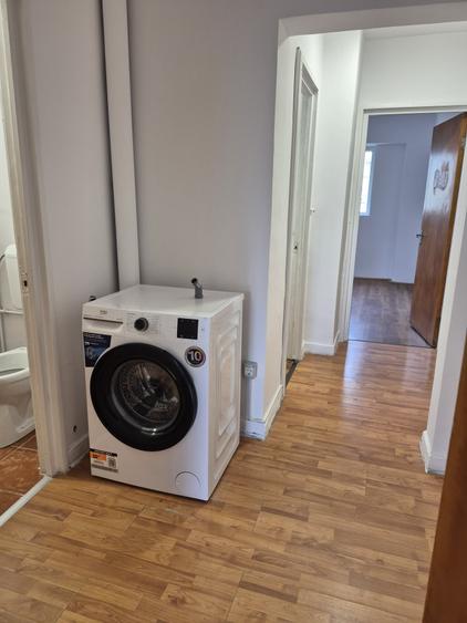 Apartament cu 4 camere semidecomandat în Colentina