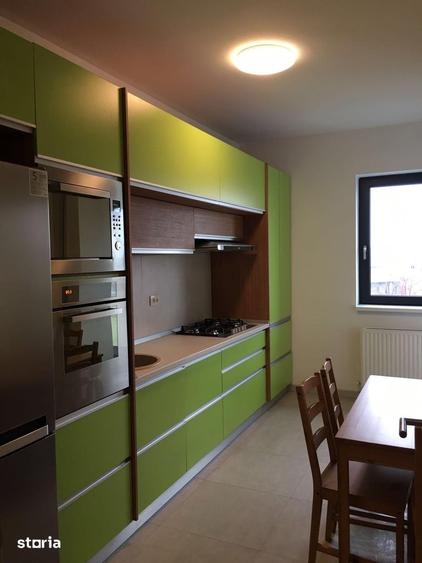 Apartament cu 2 camere, mobilat în Regie