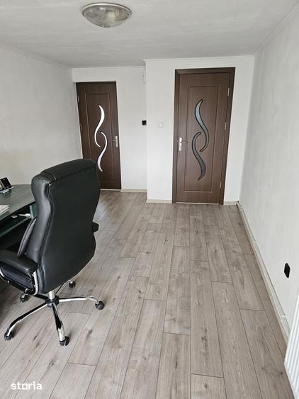 Casă cu 4 camere cu Teren 300 Mp în Central
