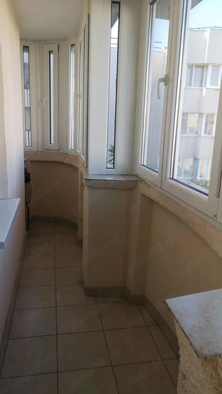 Garsonieră decomandată în Costin Georgian