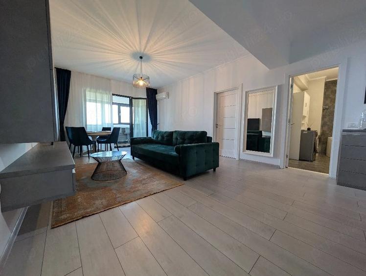 Apartament cu 2 camere semidecomandat în Est
