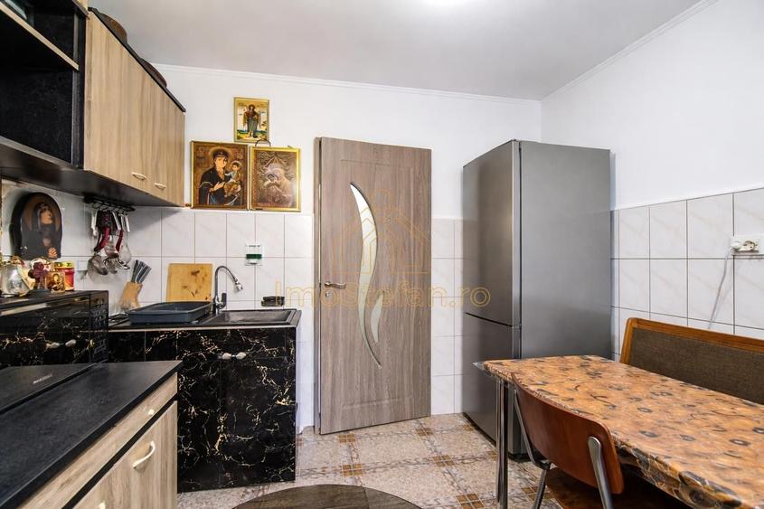 Apartament cu 2 camere semidecomandat în Poarta 6