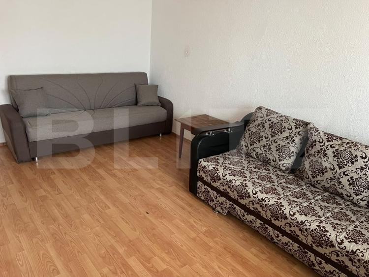 Apartament cu 3 camere decomandat, mobilat în Tractorul