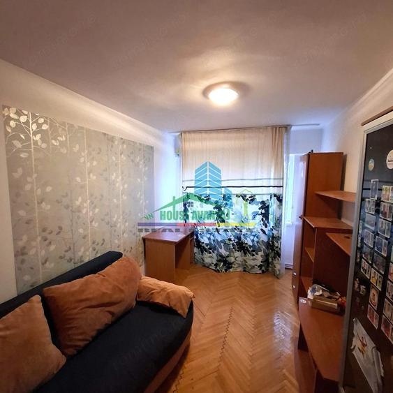 Apartament cu 4 camere decomandat în Ultracentral