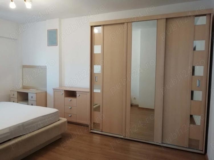 Apartament cu 3 camere decomandat, mobilat în Turnișor