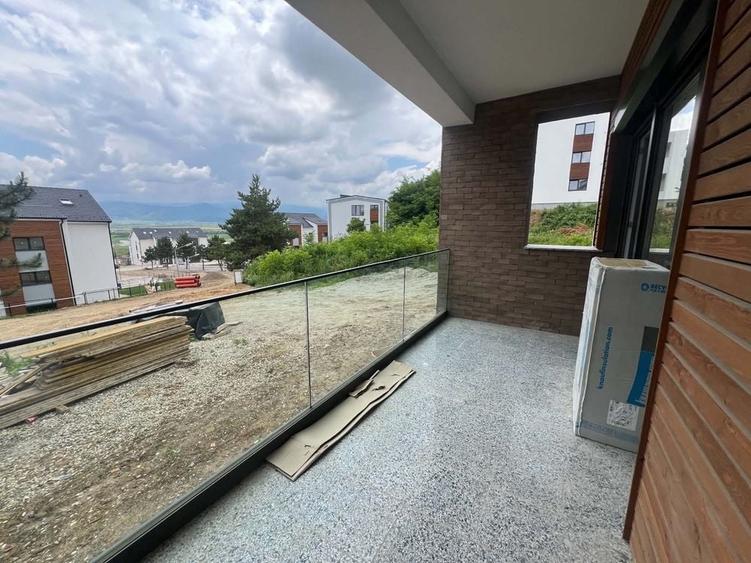 Apartament cu 2 camere decomandat în Cristian