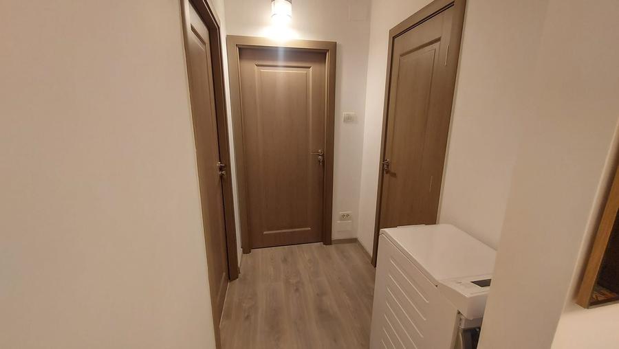 Apartament cu 3 camere decomandat în Drumul Taberei
