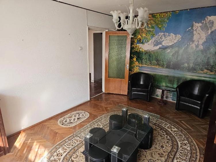 Apartament cu 3 camere decomandat în Gara