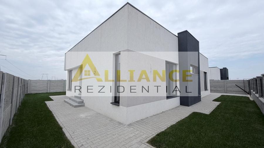 Casă individuală cu 4 camere cu Canalizare în Berceni
